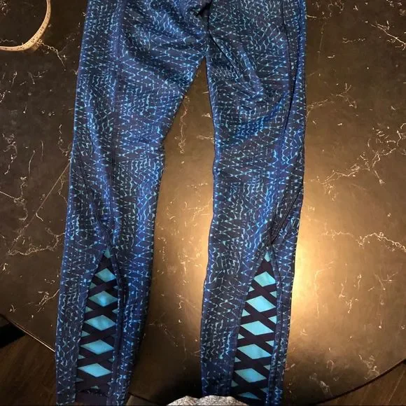 Lululemon - Picture 4 of 8